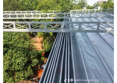 Thi công mái hiên mái xếp cho nhà hàng sân vườn tại Quận Tân Phú của Mái xếp Hoàng Dương