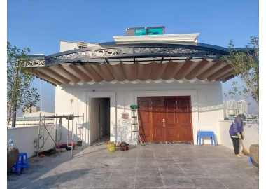 Lắp đặt mái hiên làm bằng bạt kéo cho biệt thự ở Tây Ninh